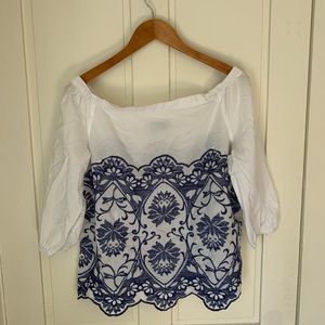 Off shoulder blouse women’s L